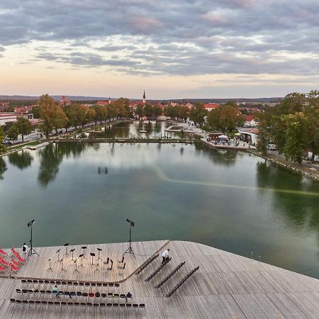 Отель Campus Хорн Экстерьер фото
